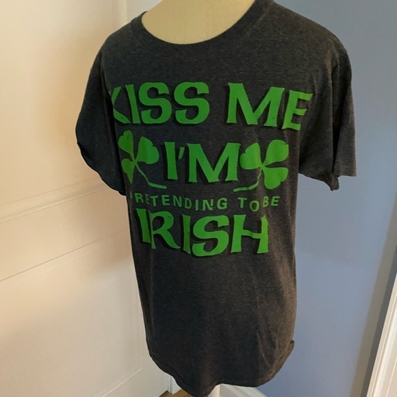 “Kiss Me I’m Pretending to Be Irish” T-Shirt - Picture 5 of 5